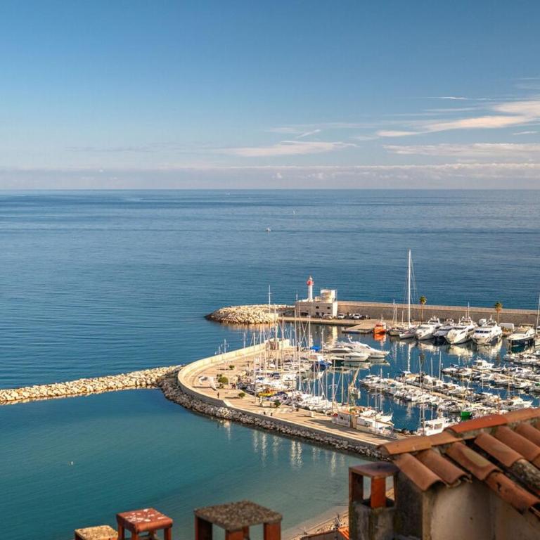 CHATEAU D'AZUR appartement vue mer vieille ville - Apartment - 52
