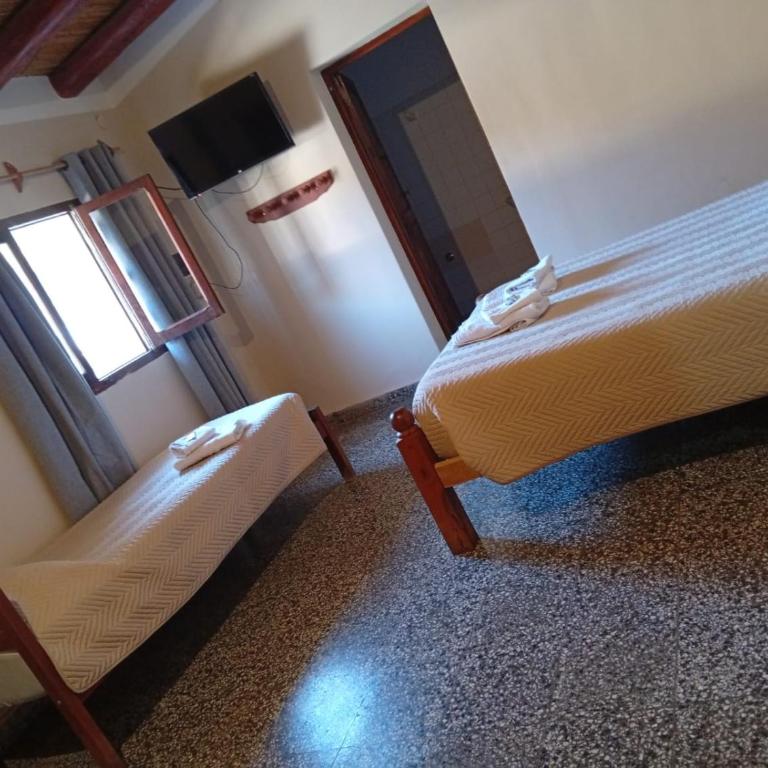 HOSPEDAJE LA CASONA DE CACHI - Family Room with Private Bathroom - 2