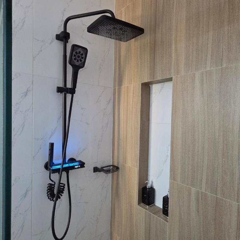 Premium 21 Suites - One-Bedroom Apartment - 18