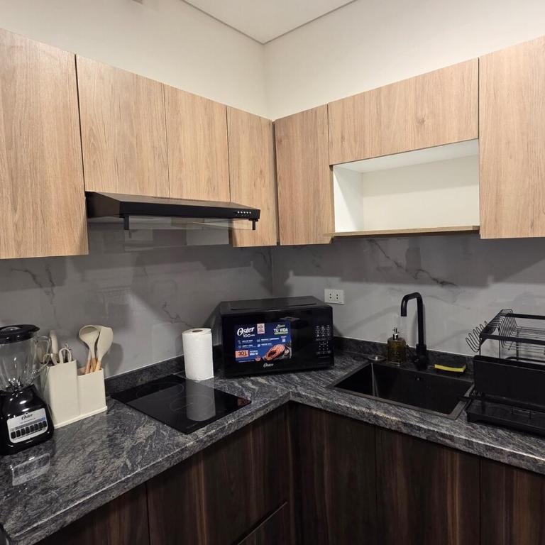 Premium 21 Suites - One-Bedroom Apartment - 34
