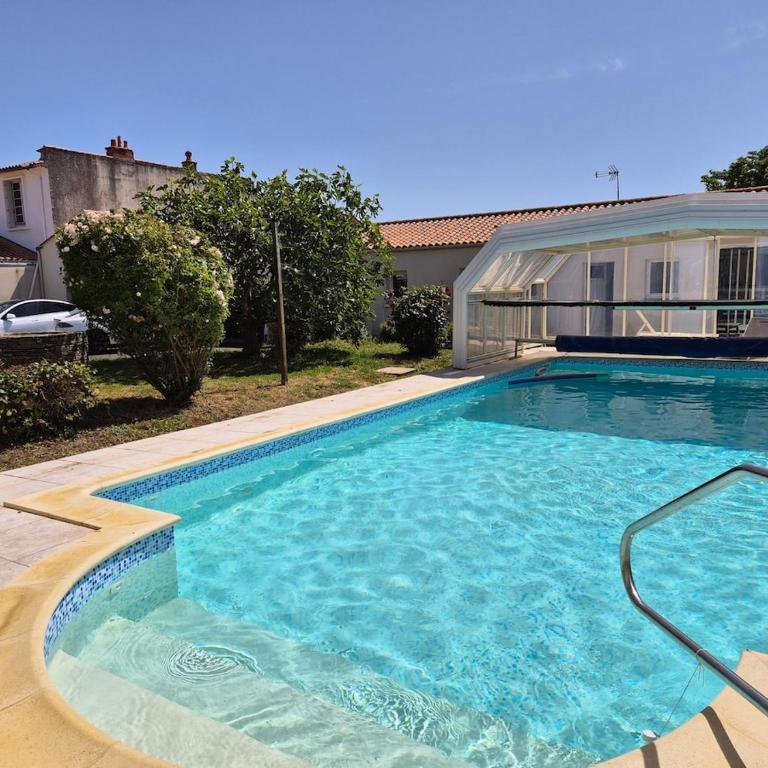 Belle villa avec piscine à deux pas de la mer - Villa 3 Chambres - 1