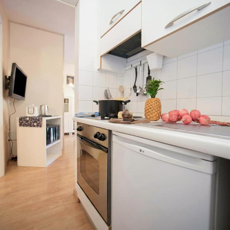 Riva Lago e Spiaggia Apartment - Happy Rentals - Appartamento con Vista Montagna - 4