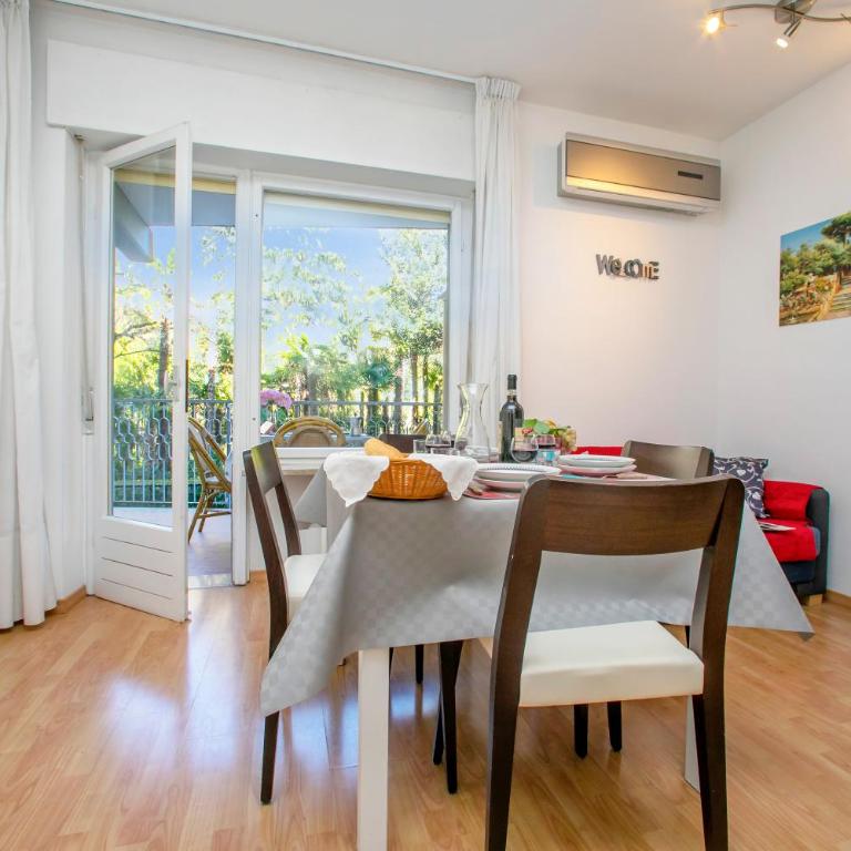 Riva Lago e Spiaggia Apartment - Happy Rentals - Appartamento con Vista Montagna - 10