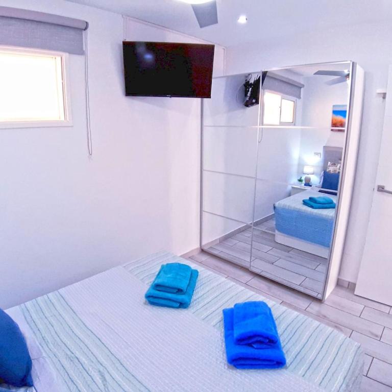Costa Adeje Playa del Duque poolside apartment - One-Bedroom Apartment - 16