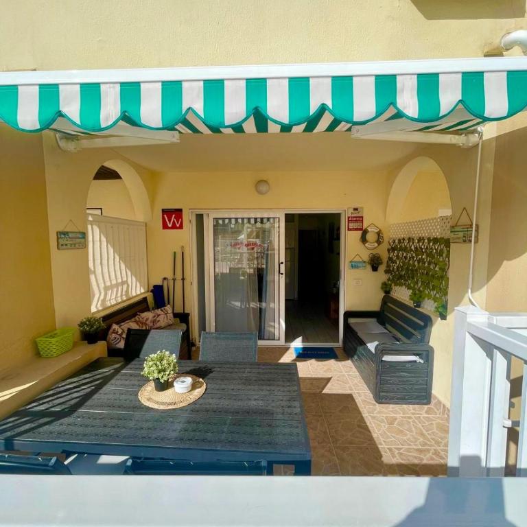 Costa Adeje Playa del Duque poolside apartment - One-Bedroom Apartment - 2