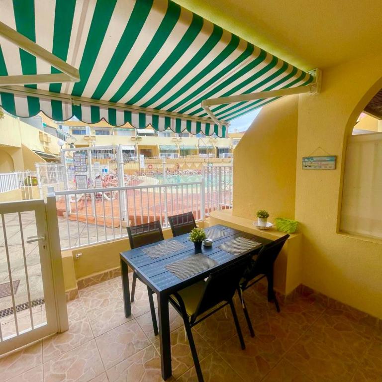 Costa Adeje Playa del Duque poolside apartment - One-Bedroom Apartment - 7