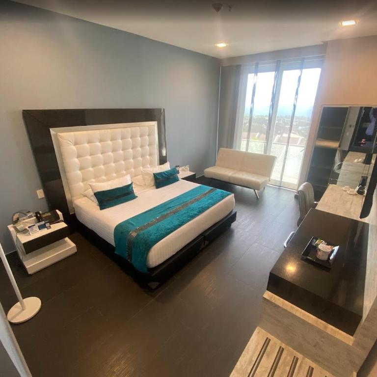 Punta Diamante Premium Hotel - King Room with Lake View - 1