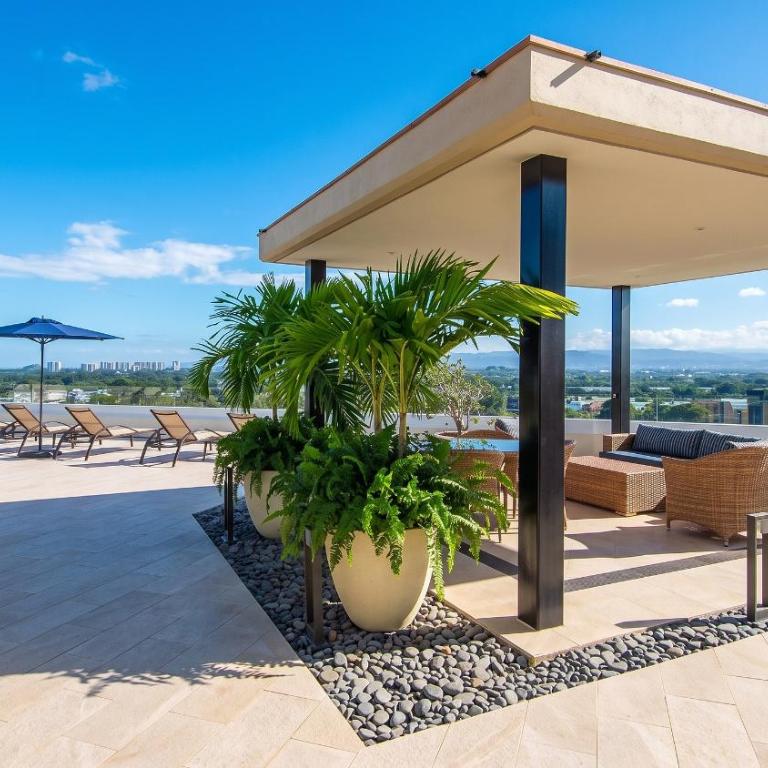 Luxury Vallarta Marina 1BR, 180° Balcony & Golf Views - Apartamento Premium de 1 dormitorio - 9