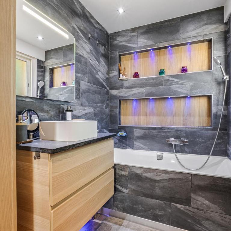 225 Le Club C - Appartement 2 Chambres avec Terrasse - 14