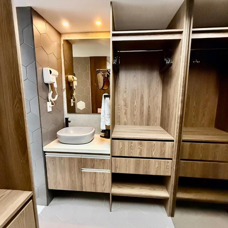 Moderno Apt, El Poblado cerca Provenza, AC, Vista, Wifi - One-Bedroom Apartment - 5