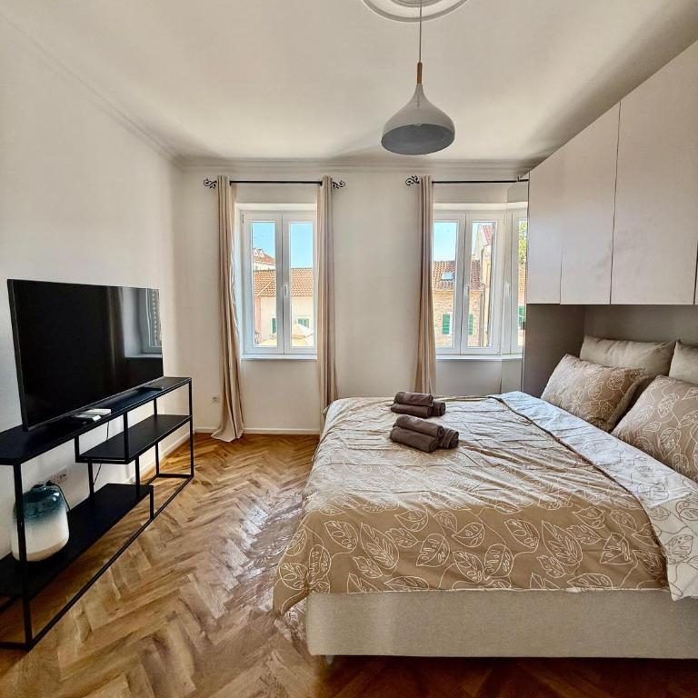 Clock Tower Apartments Old Town Herceg Novi - One-Bedroom Apartment - 2