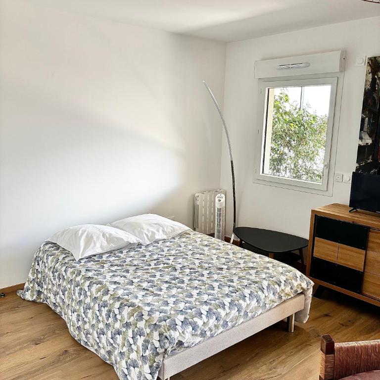 Panorama Mont-Blanc - grande terrasse, linge de maison, wifi, parking privé, cuisine équipée - 2 personnes - Chambre Double - Vue sur Montagne - 9