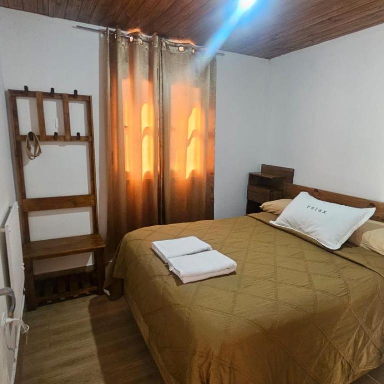 Hospedaje J & L - Two-Bedroom House - 11