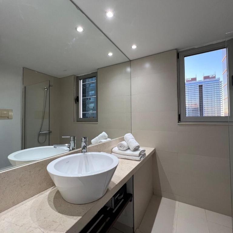 Exclusive studio in PuertoMadero full amenities & views - One-Bedroom Apartment - 19