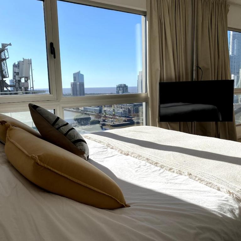The best Puerto Maderos view from a 23rd floor - One-Bedroom Apartment - 4