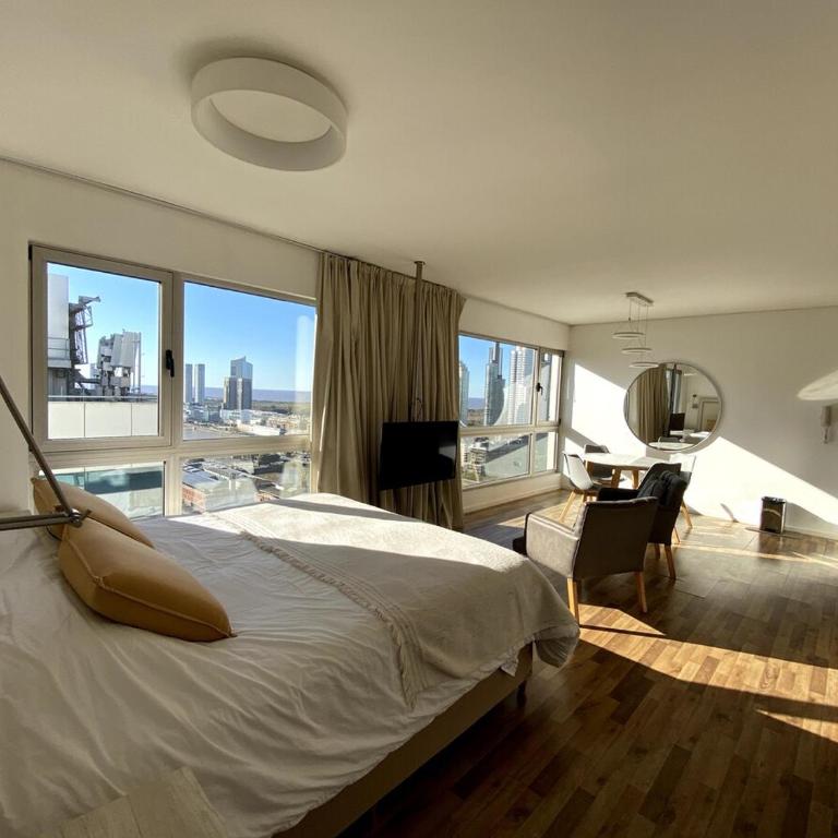 The best Puerto Maderos view from a 23rd floor - One-Bedroom Apartment - 25