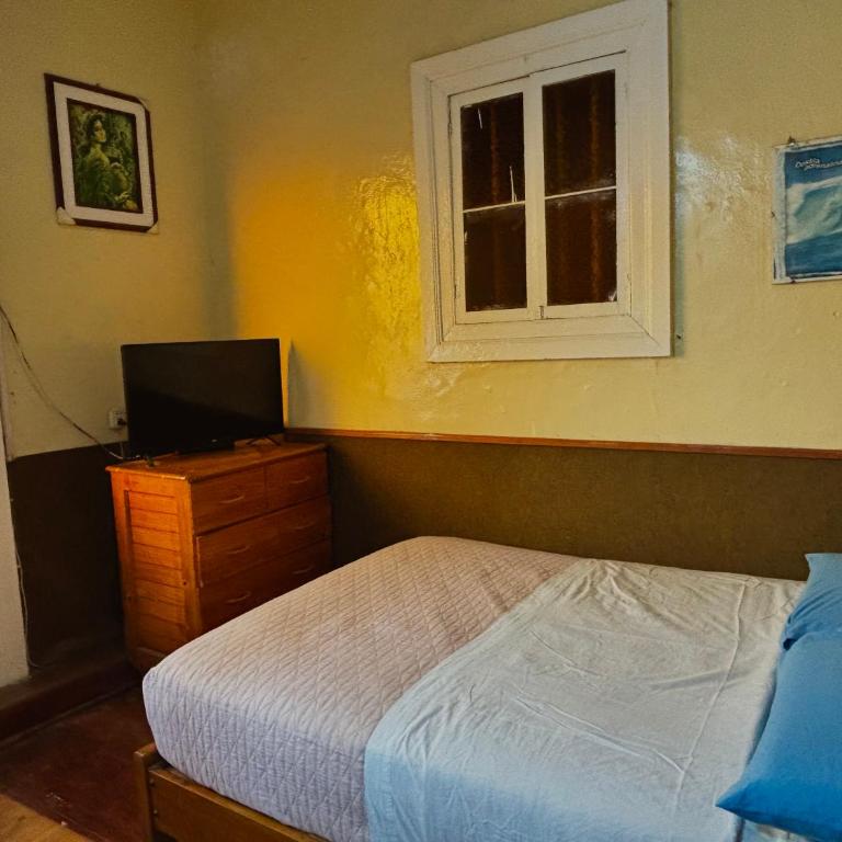 El Duke Kahanamoku surf hostel - Standard Double or Twin Room with Balcony - 6
