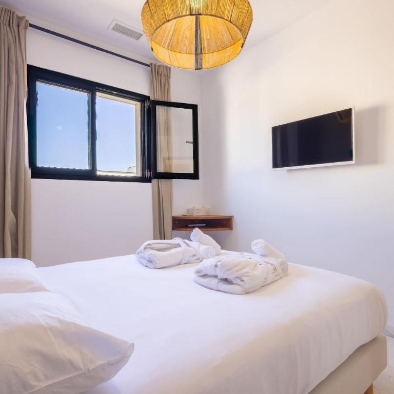 Maison Marly avec piscine privee a Serignan - Apartment - 33