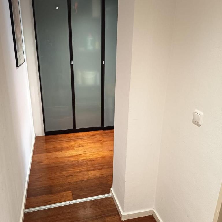 1 Bedroom with large Sunny Balcony - Apartment mit 1 Schlafzimmer - 3
