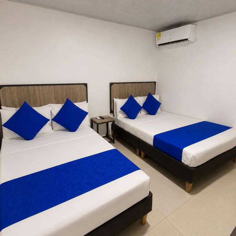 HOTEL ELITE - Quadruple Room - 2