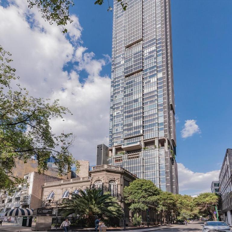 The R Line I UT Skyline Studio I City Views & Pool - Appartement 1 Chambre - 26