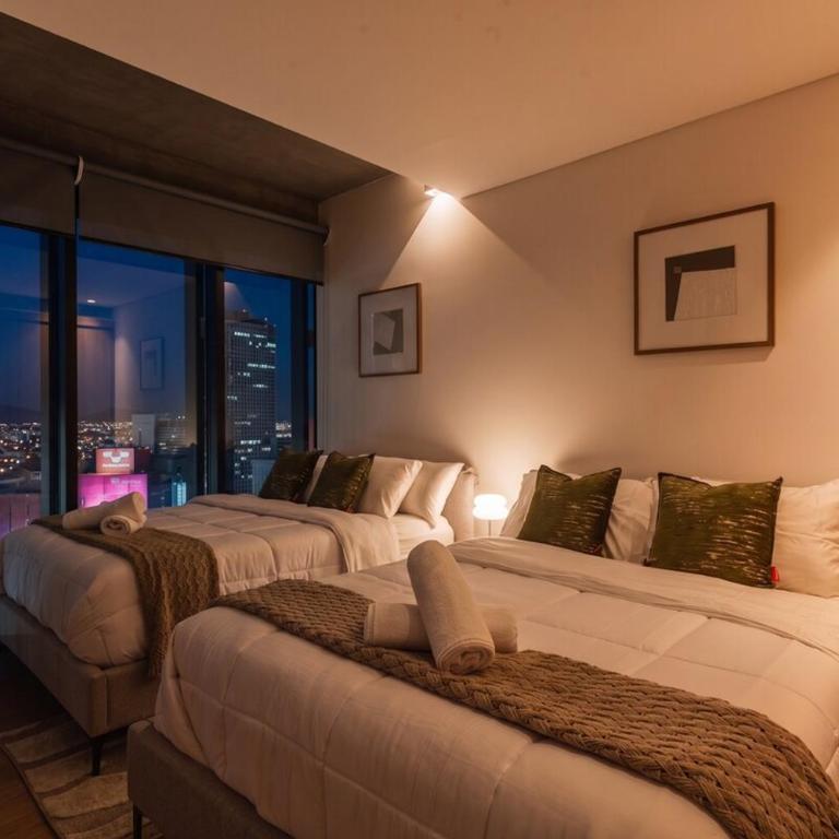 The R Line I UT Skyline Studio I City Views & Pool - Appartement 1 Chambre - 42