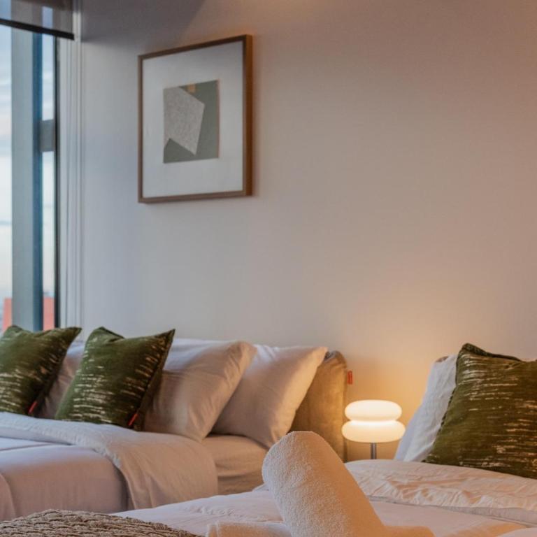 The R Line I UT Skyline Studio I City Views & Pool - Appartement 1 Chambre - 45