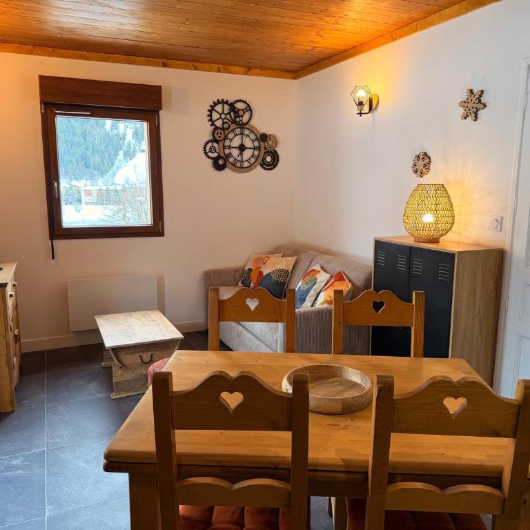 Appartement neuf cocooning avec balcon et parking privé à Pralognan-la-Vanoise - FR-1-464-252 - Apartment - 1