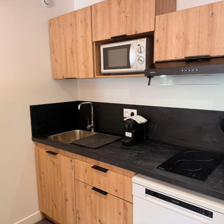 Chalet neuf avec balcon, parking privé, à Pralognan - FR-1-464-254 - Apartment - 5