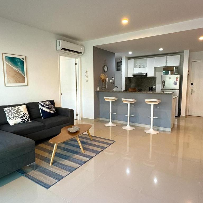 Bello apartamento con salida directa a la playa - Two-Bedroom Apartment - 18