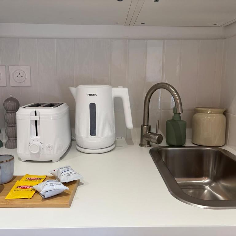 Studio neuf & cosy Cœur Vieux Toulon Port à 5min - Appartamento con 1 Camera da Letto - 10