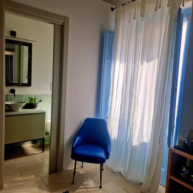 Casa Marì - Eleganza in Centro Storico - Pula - Casa Vacanze con 3 Camere da Letto - 12