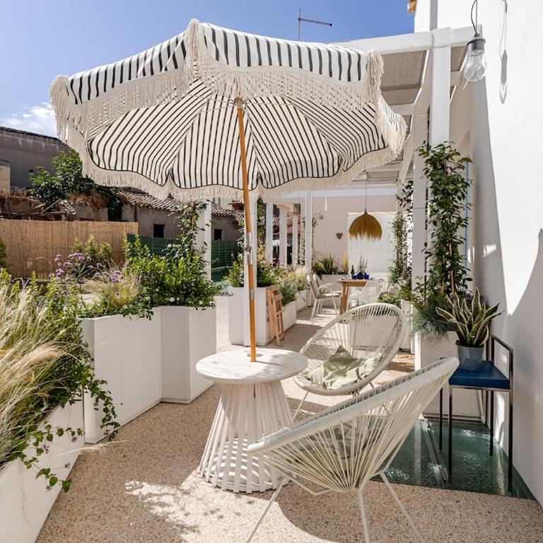 Casa Marì - Eleganza in Centro Storico - Pula - Casa Vacanze con 3 Camere da Letto - 3