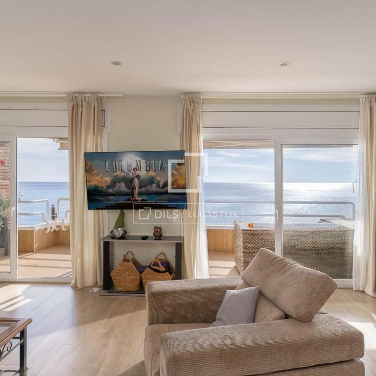 Incredible renovated apartment on the waterfront - Appartamento con 2 Camere da Letto, Balcone e Vista mare - 1