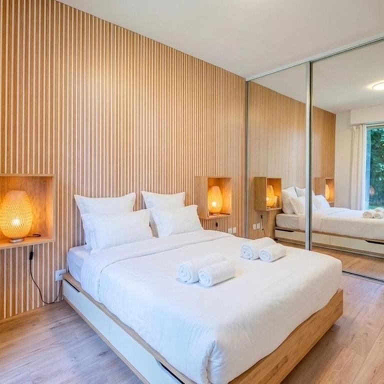 Beautiful 2-bedroom apartment, garden, swimming pool, sea within walking distance - Appartement 1 Chambre - 2