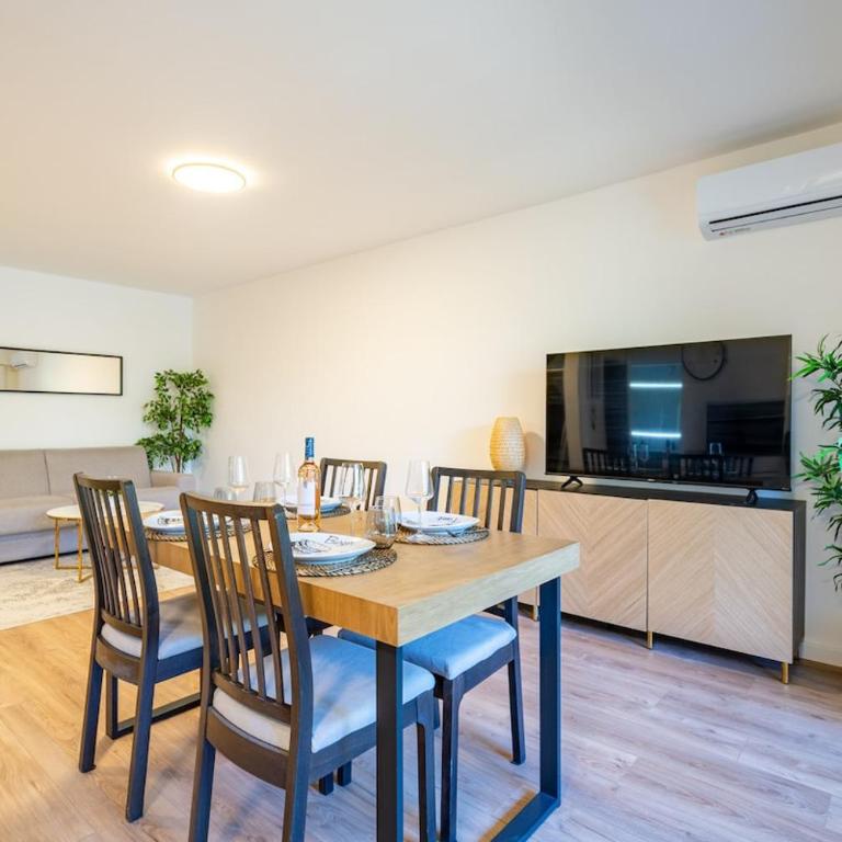 Beautiful 2-bedroom apartment, garden, swimming pool, sea within walking distance - Appartement 1 Chambre - 3