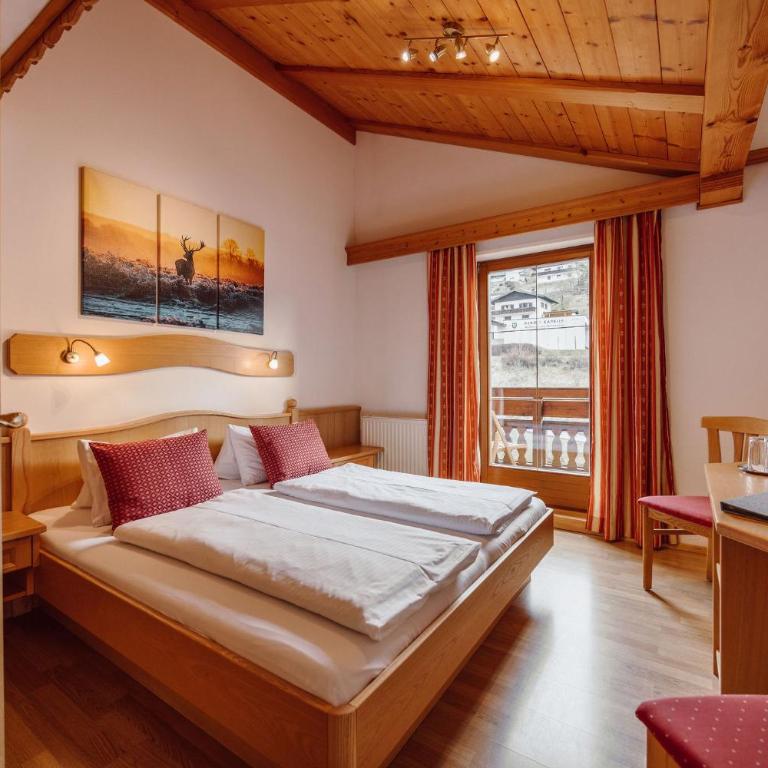 Hotel Alpenrose - Familienzimmer mit Balkon - 3