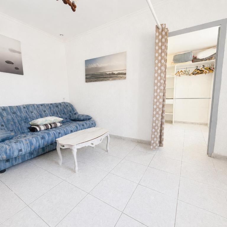Maison de vacances climatisée à 5 minutes de la mer - Two-Bedroom House - 8