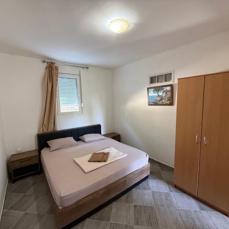 Apartments Vretenicic - One-Bedroom Apartment - 4
