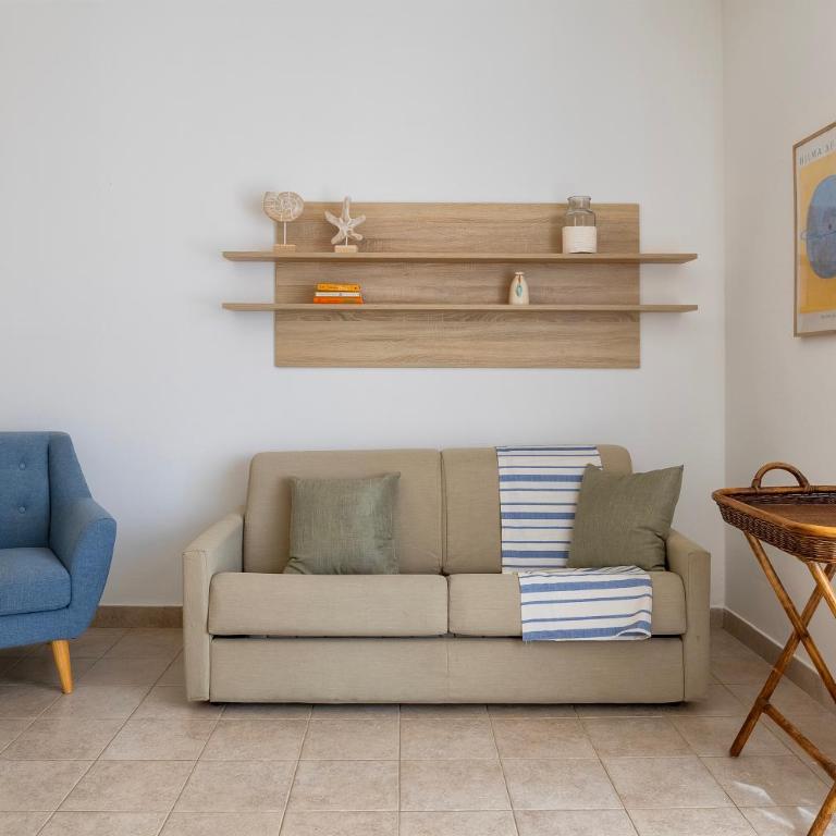 Al Piazzale Appartamento fronte Porto - Two-Bedroom Apartment - 29