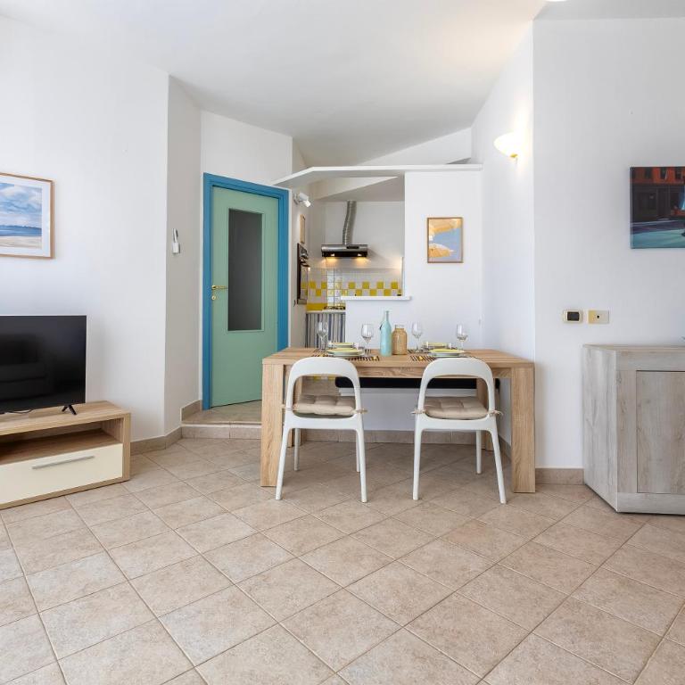 Al Piazzale Appartamento fronte Porto - Two-Bedroom Apartment - 13