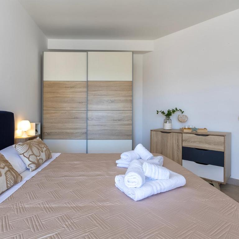 Al Piazzale Appartamento fronte Porto - Two-Bedroom Apartment - 14