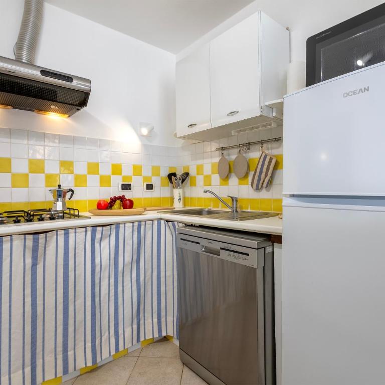 Al Piazzale Appartamento fronte Porto - Two-Bedroom Apartment - 27
