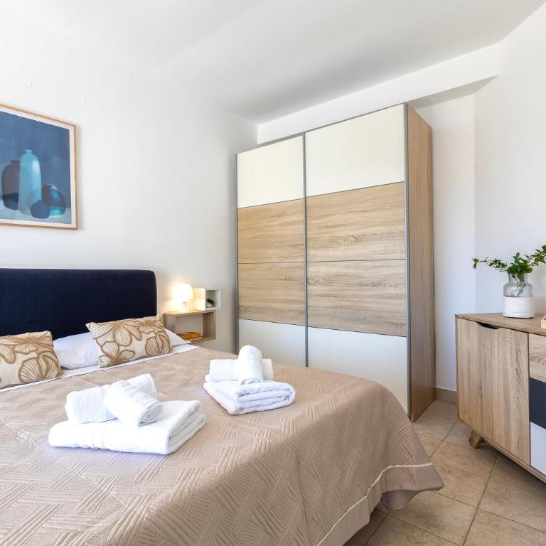 Al Piazzale Appartamento fronte Porto - Two-Bedroom Apartment - 16