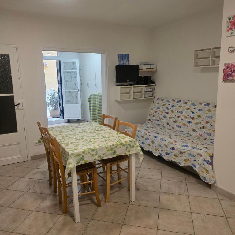 Le Soléna appartement climatisé au rez-de-chaussée dans le Vieux Menton - Appartement - Rez-de-Chaussée - 1
