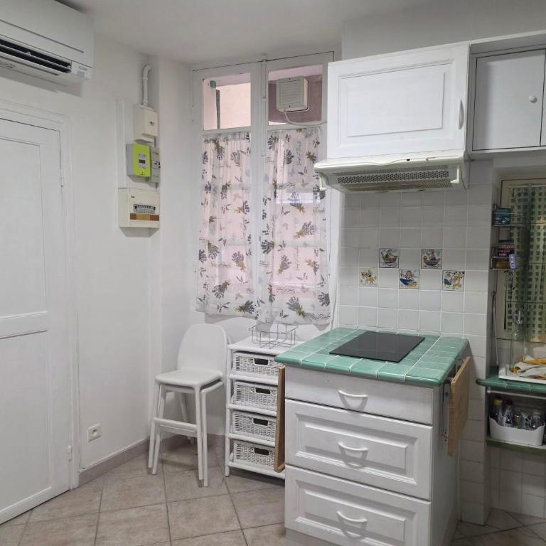 Le Soléna appartement climatisé au rez-de-chaussée dans le Vieux Menton - Appartement - Rez-de-Chaussée - 9