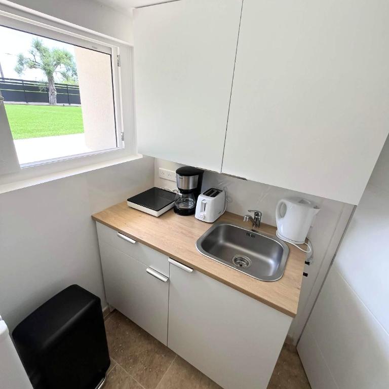 Villa - Sea view Apartments - Private Parking & AC - Studio avec Canapé-Lit - 2