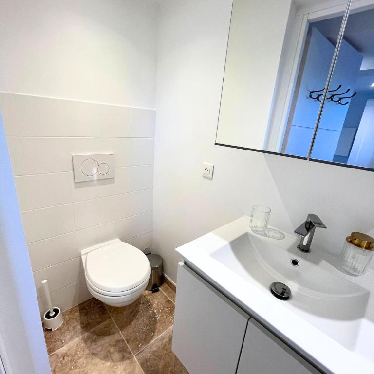 Villa - Sea view Apartments - Private Parking & AC - Studio avec Canapé-Lit - 10