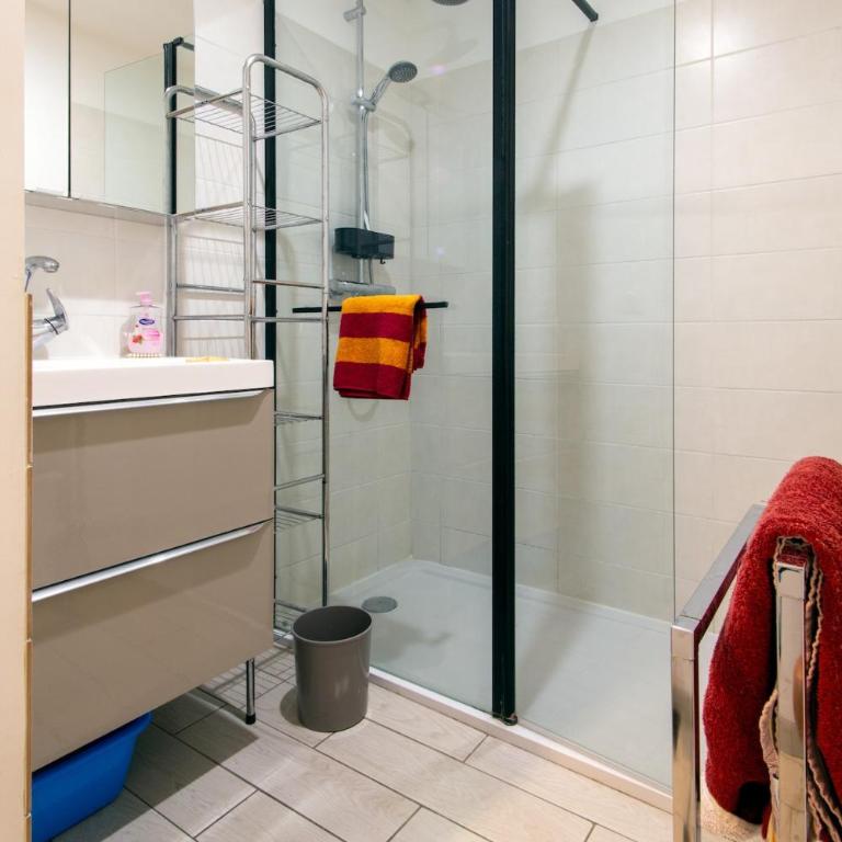 Rue du bas des Allées Paul Riquet - Appartement 2 Chambres - 4