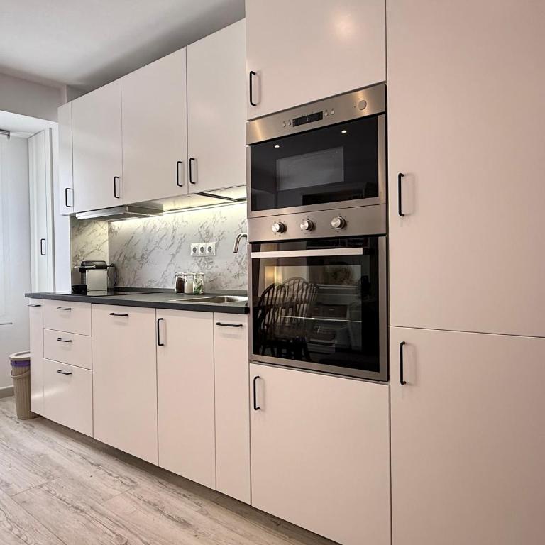 RYC Central Beach Apartment - Appartement avec Balcon - 9
